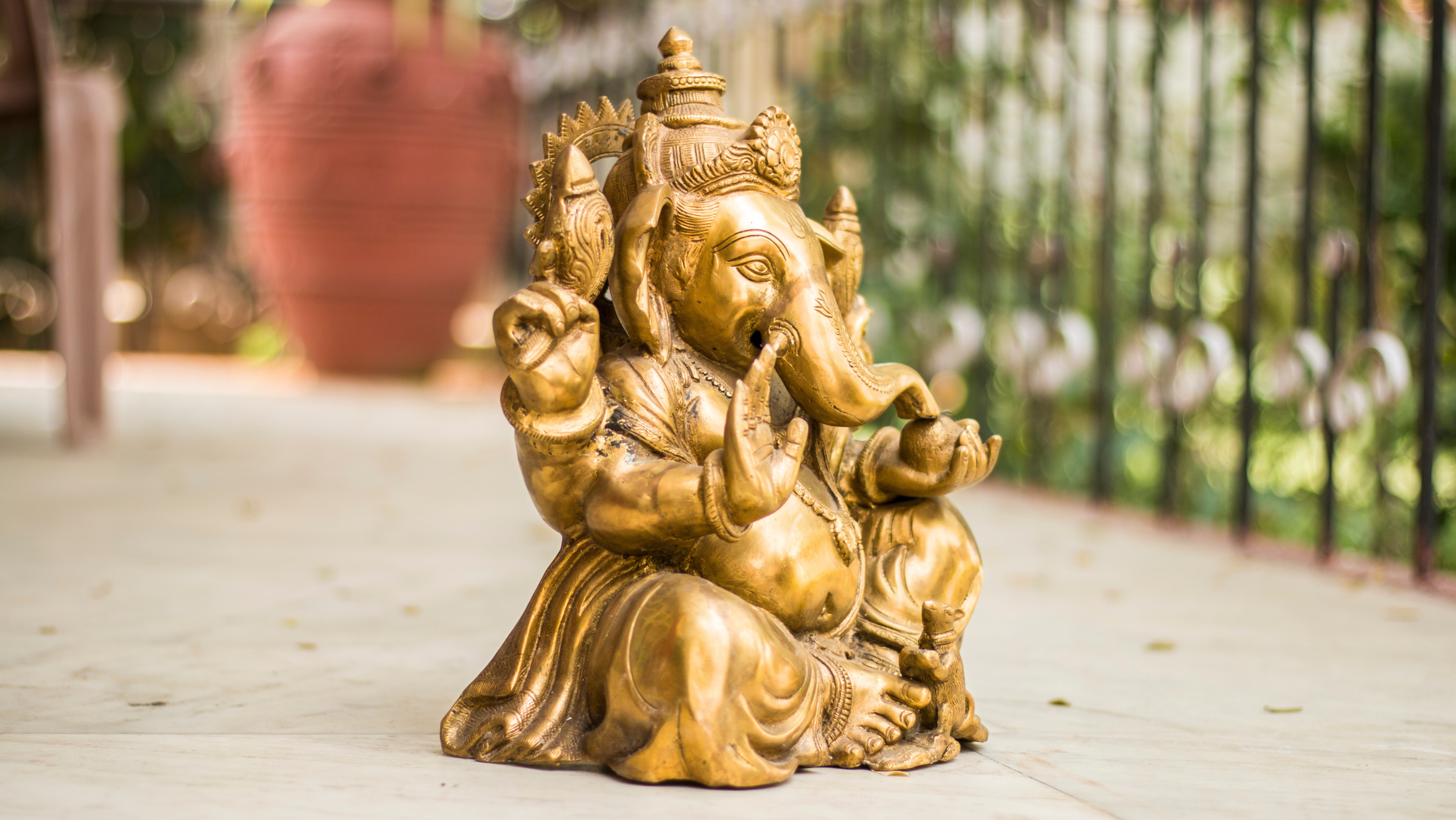 Seated 'Ganesh' in Brass