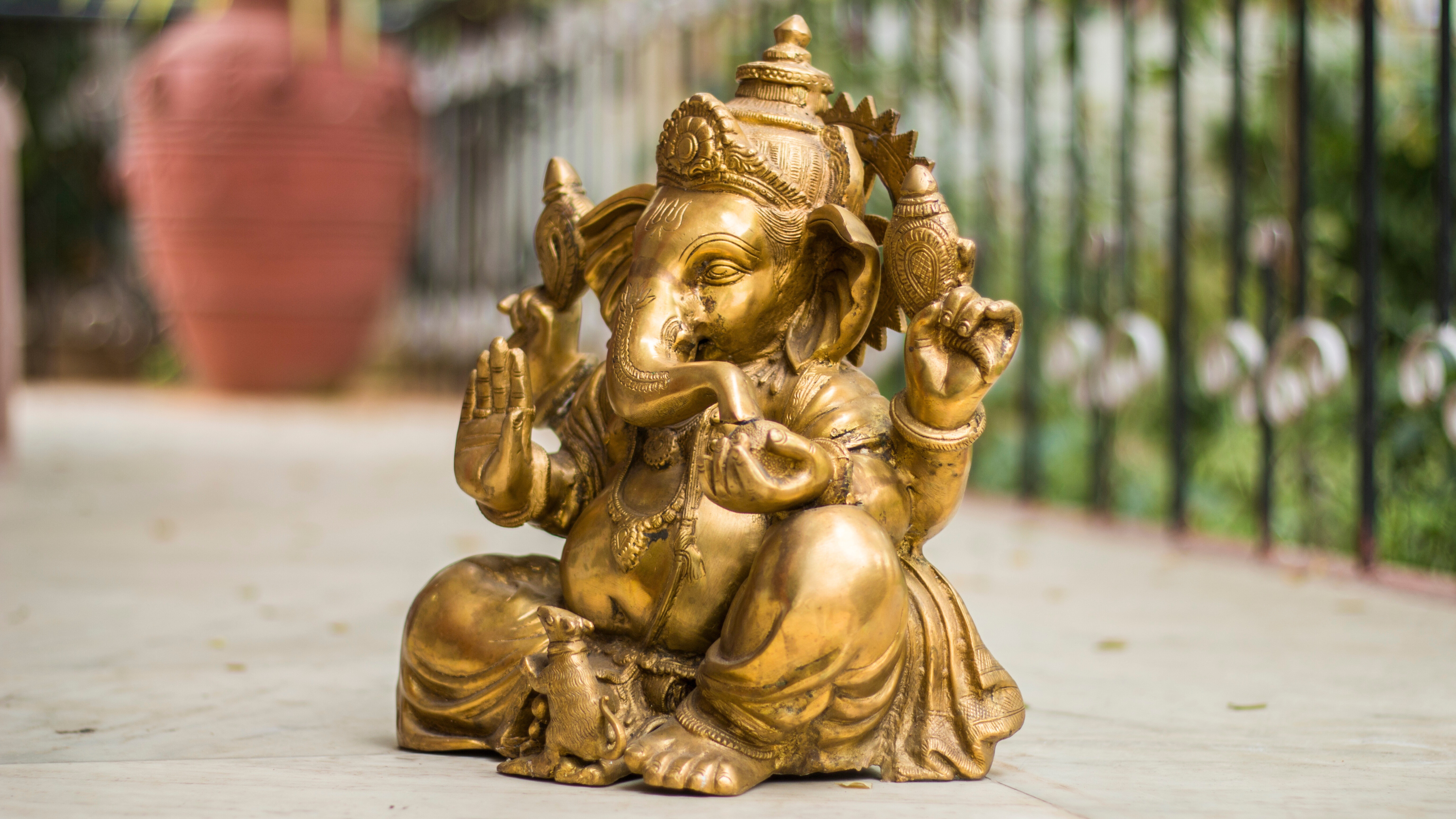 Seated 'Ganesh' in Brass